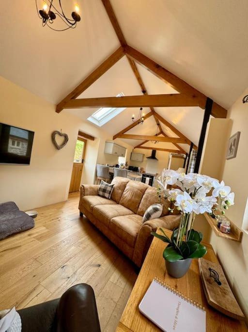 The Paws And Wander Hideaway Villa Mitchel Troy Buitenkant foto